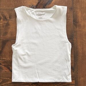 Aritzia Babaton white top size small